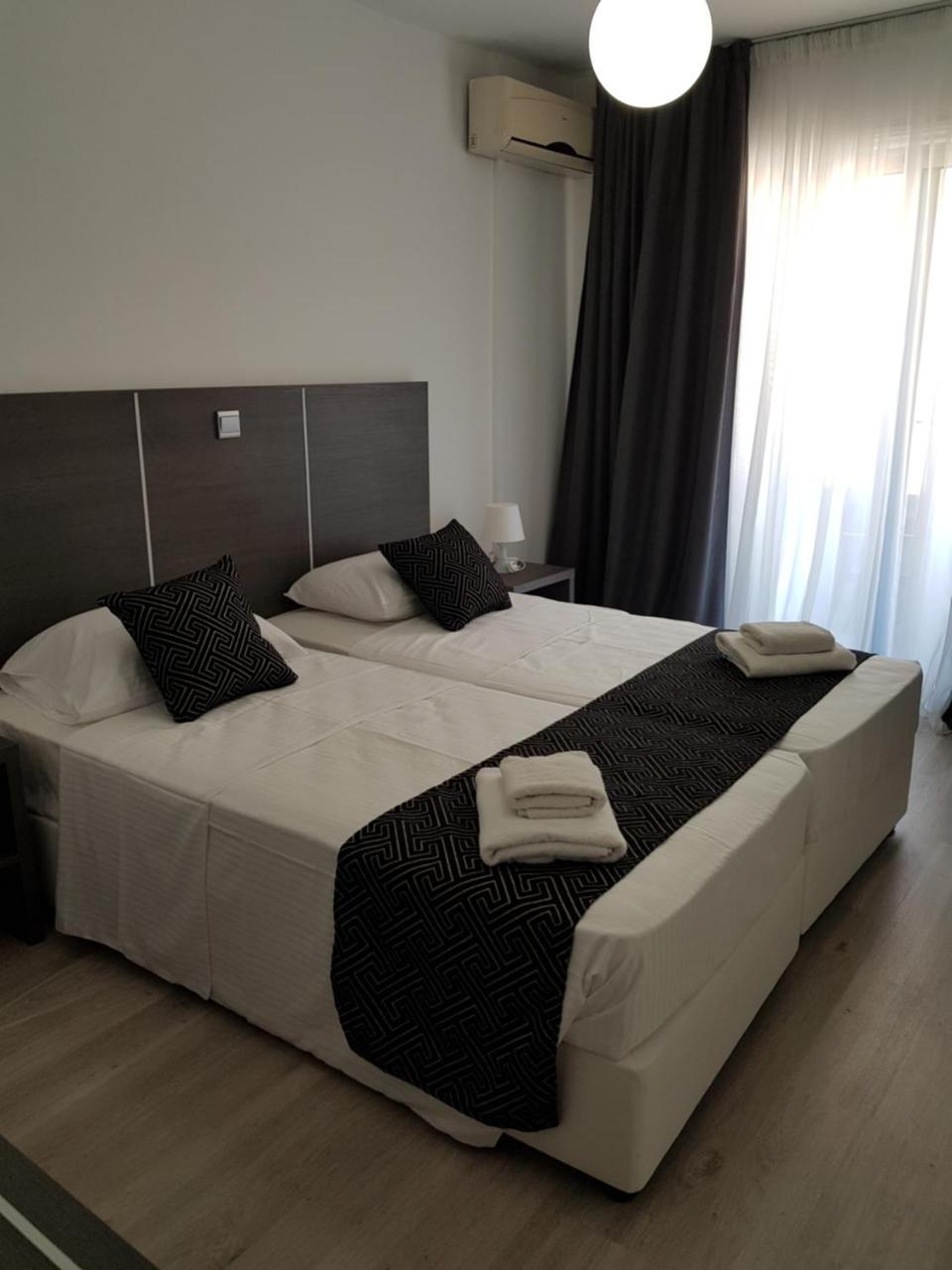 Les Palmiers Petrou Apartments Larnaca Eksteriør billede