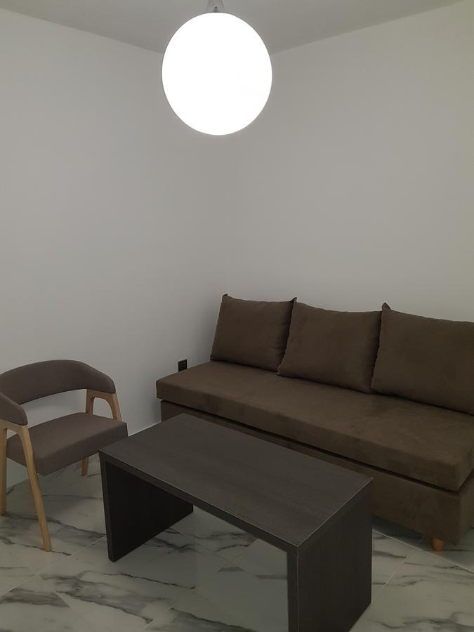 Les Palmiers Petrou Apartments Larnaca Eksteriør billede